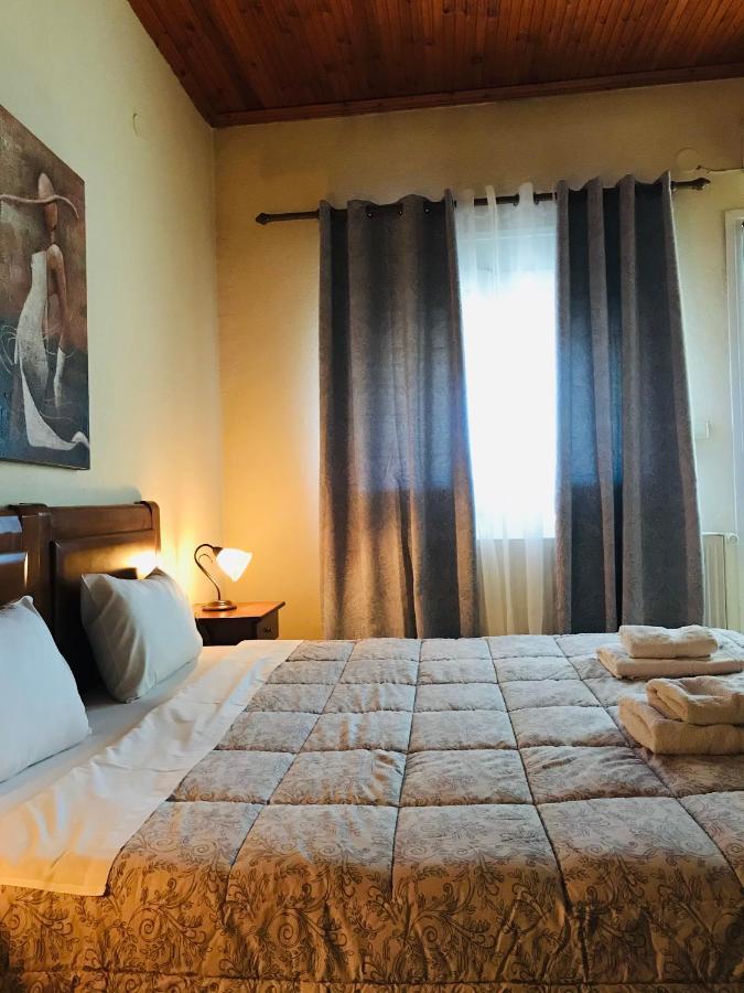 Guesthouse Adonis Káto Loutrákion Екстериор снимка