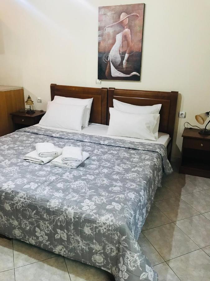Guesthouse Adonis Káto Loutrákion Екстериор снимка