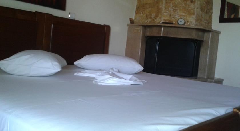 Guesthouse Adonis Káto Loutrákion Стая снимка