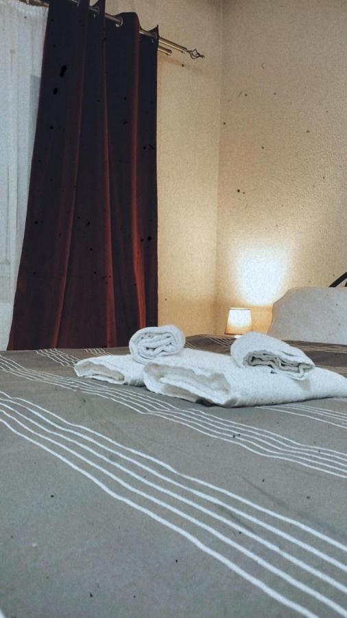 Guesthouse Adonis Káto Loutrákion Екстериор снимка