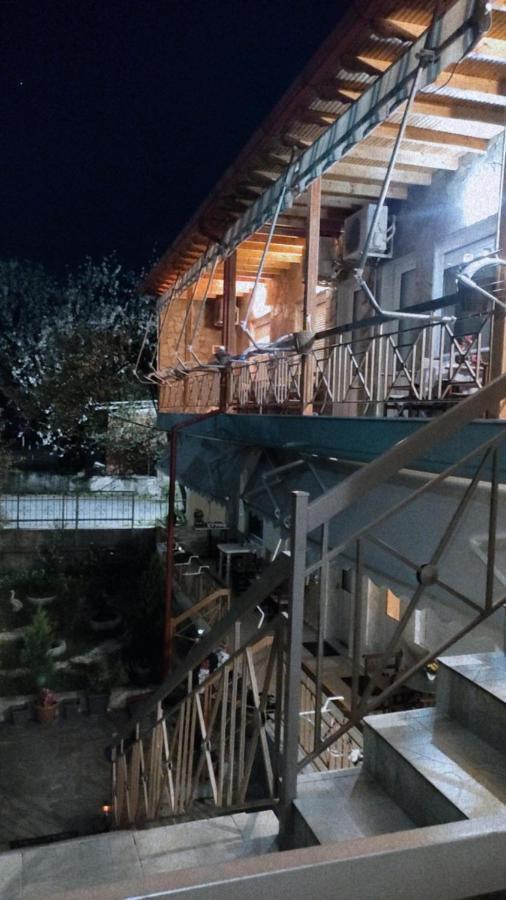 Guesthouse Adonis Káto Loutrákion Екстериор снимка