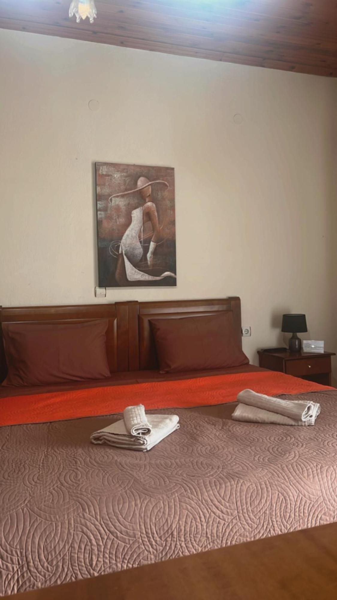 Guesthouse Adonis Káto Loutrákion Екстериор снимка