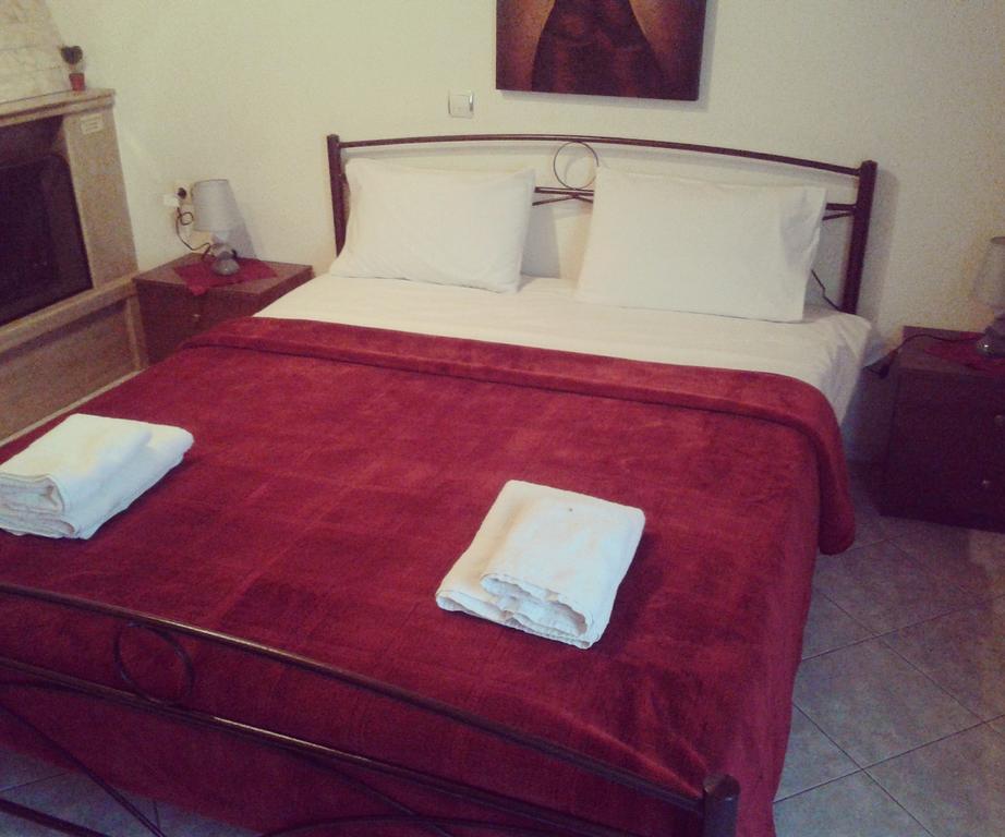 Guesthouse Adonis Káto Loutrákion Екстериор снимка